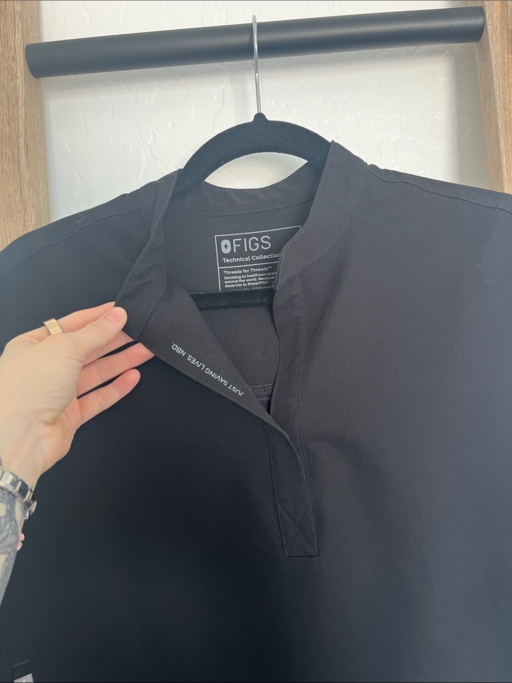 Figs Rafeal scrub top - Picture 2 of 4